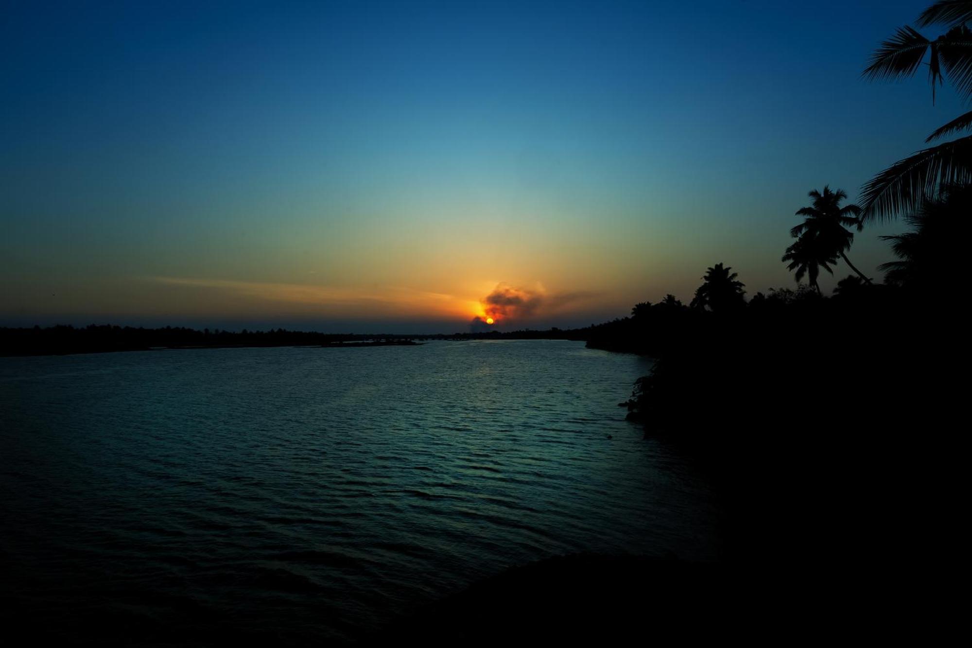 Victoria'S River View Resort Пондичерри Экстерьер фото